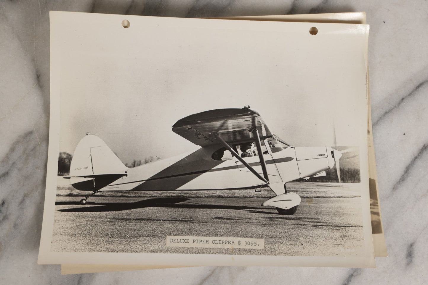 Lot 126 - Grouping Of 25+ Vintage Glossy Photographs Of Airplanes And Aviators