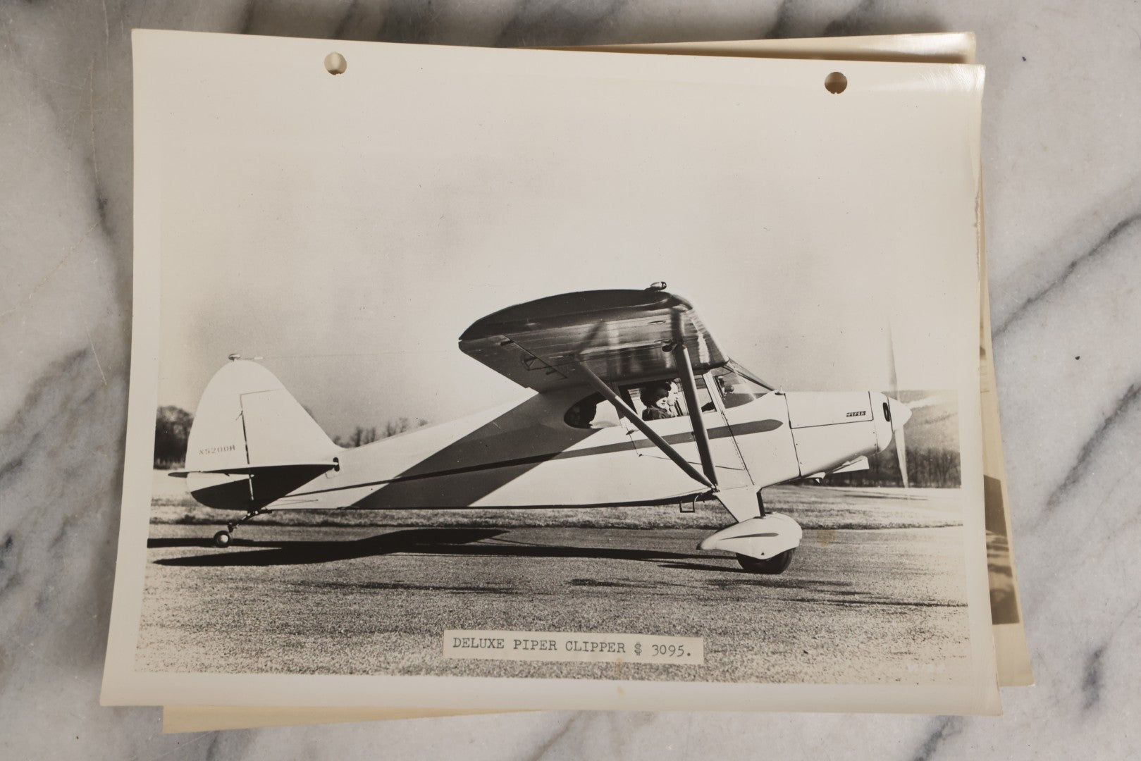Lot 126 - Grouping Of 25+ Vintage Glossy Photographs Of Airplanes And Aviators