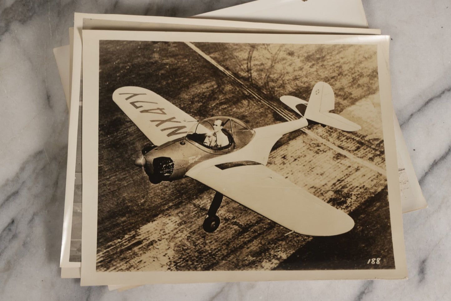 Lot 126 - Grouping Of 25+ Vintage Glossy Photographs Of Airplanes And Aviators