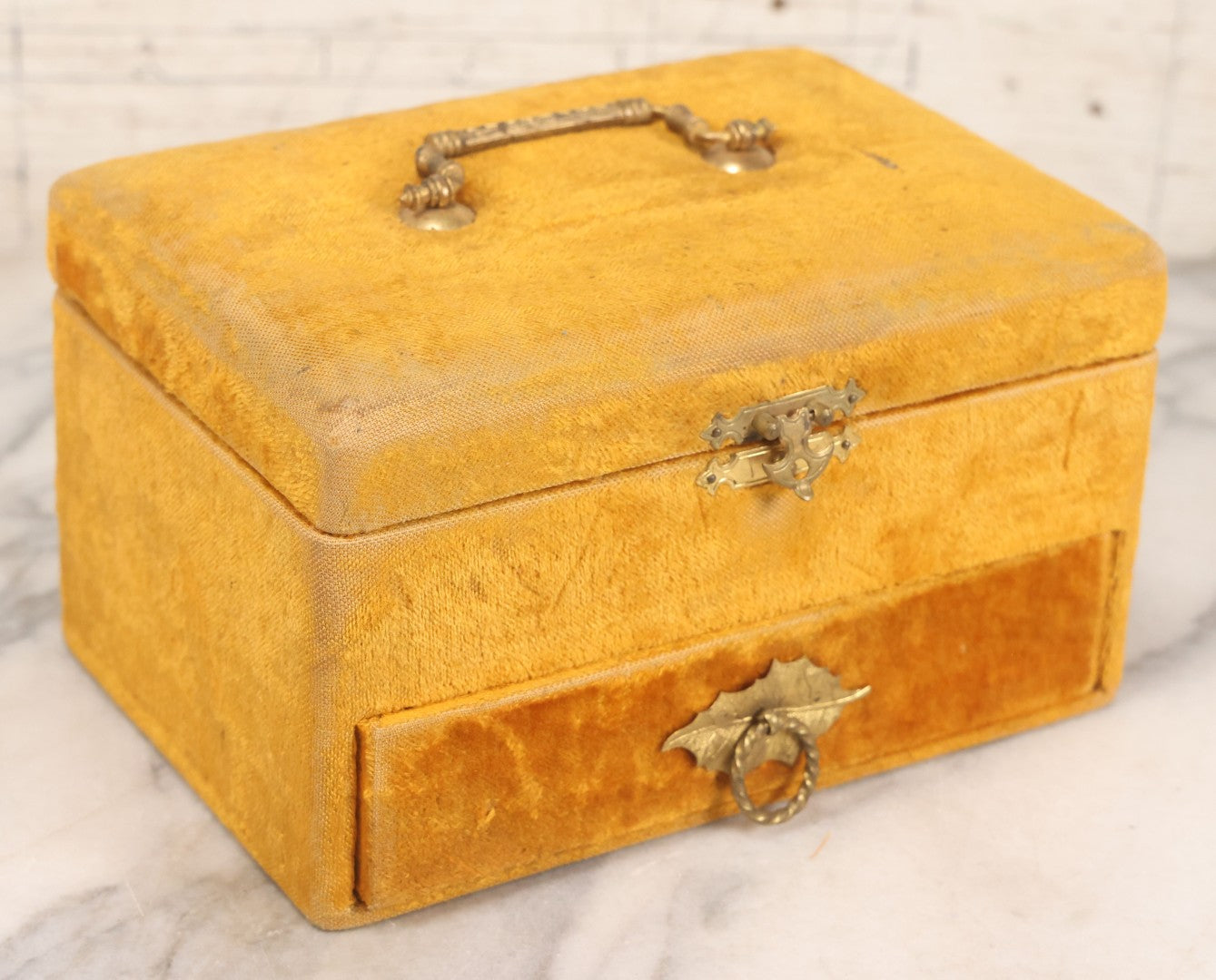 Lot 182 - Antique Yellow Velvet Jewelry Box With Brass Hardware And Tufted Interior