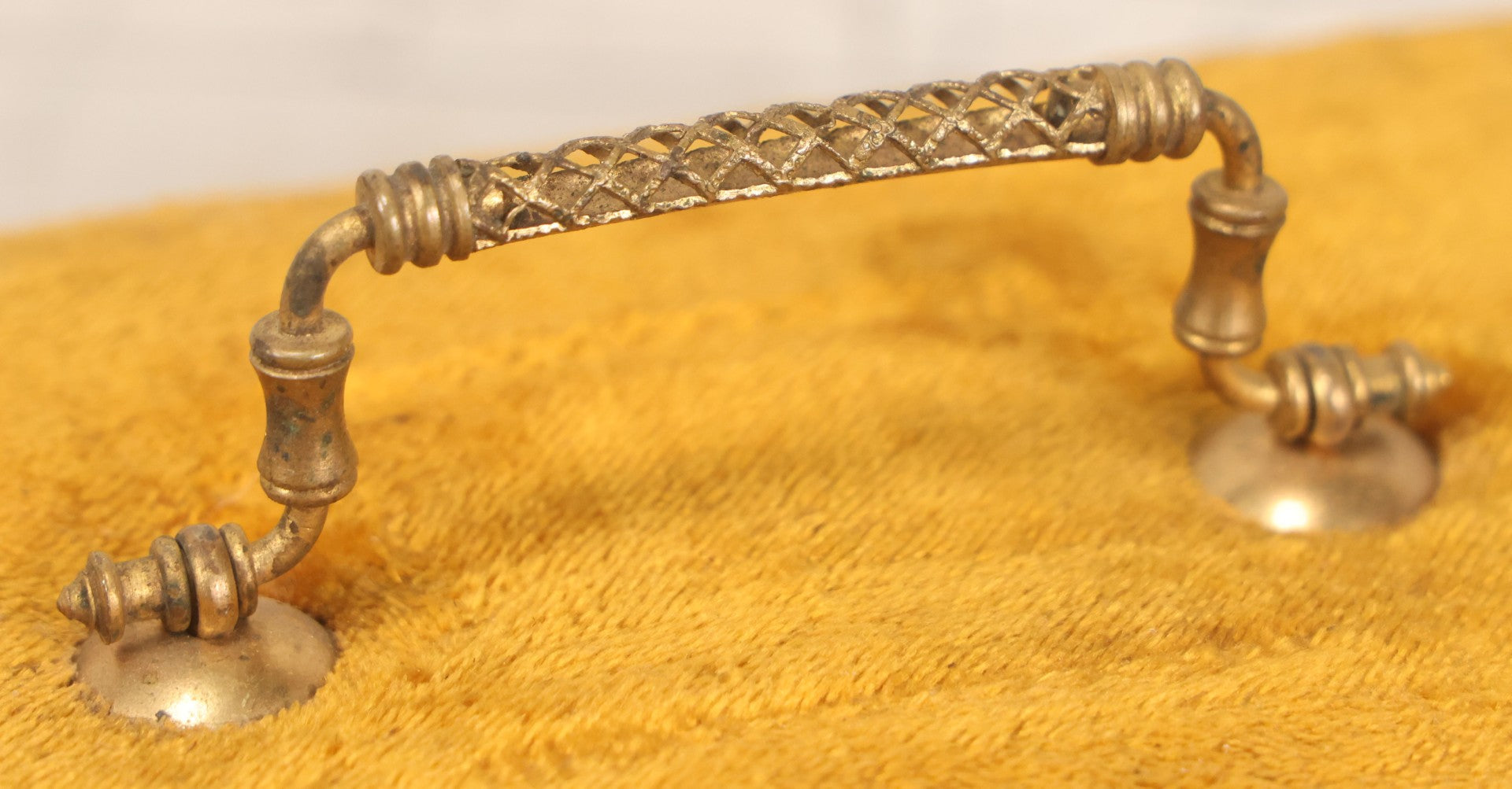 Lot 182 - Antique Yellow Velvet Jewelry Box With Brass Hardware And Tufted Interior