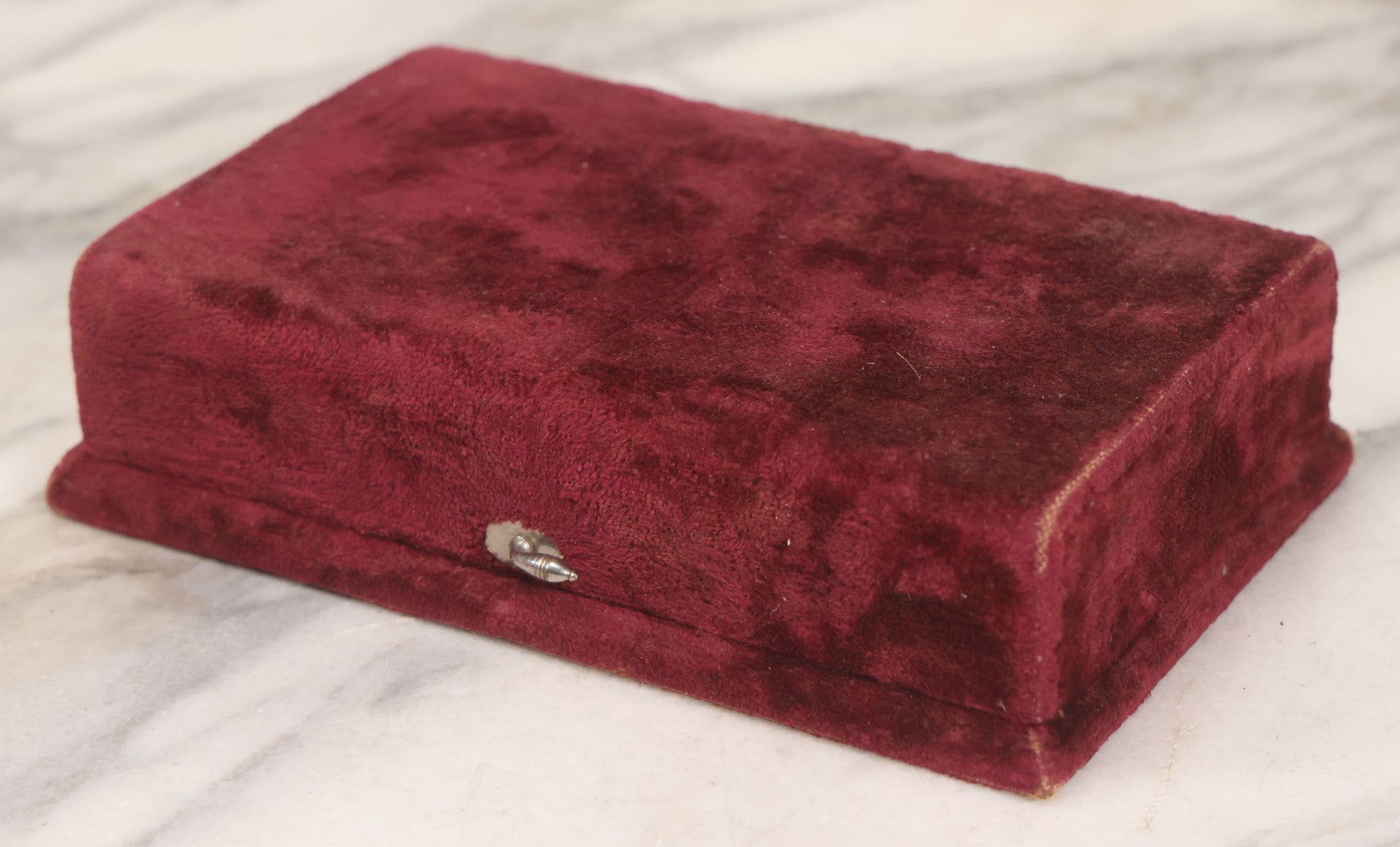 Lot 183 - Antique Six-Piece Rogers Bros. Silverplate Condiment Knife Set In Velvet Box