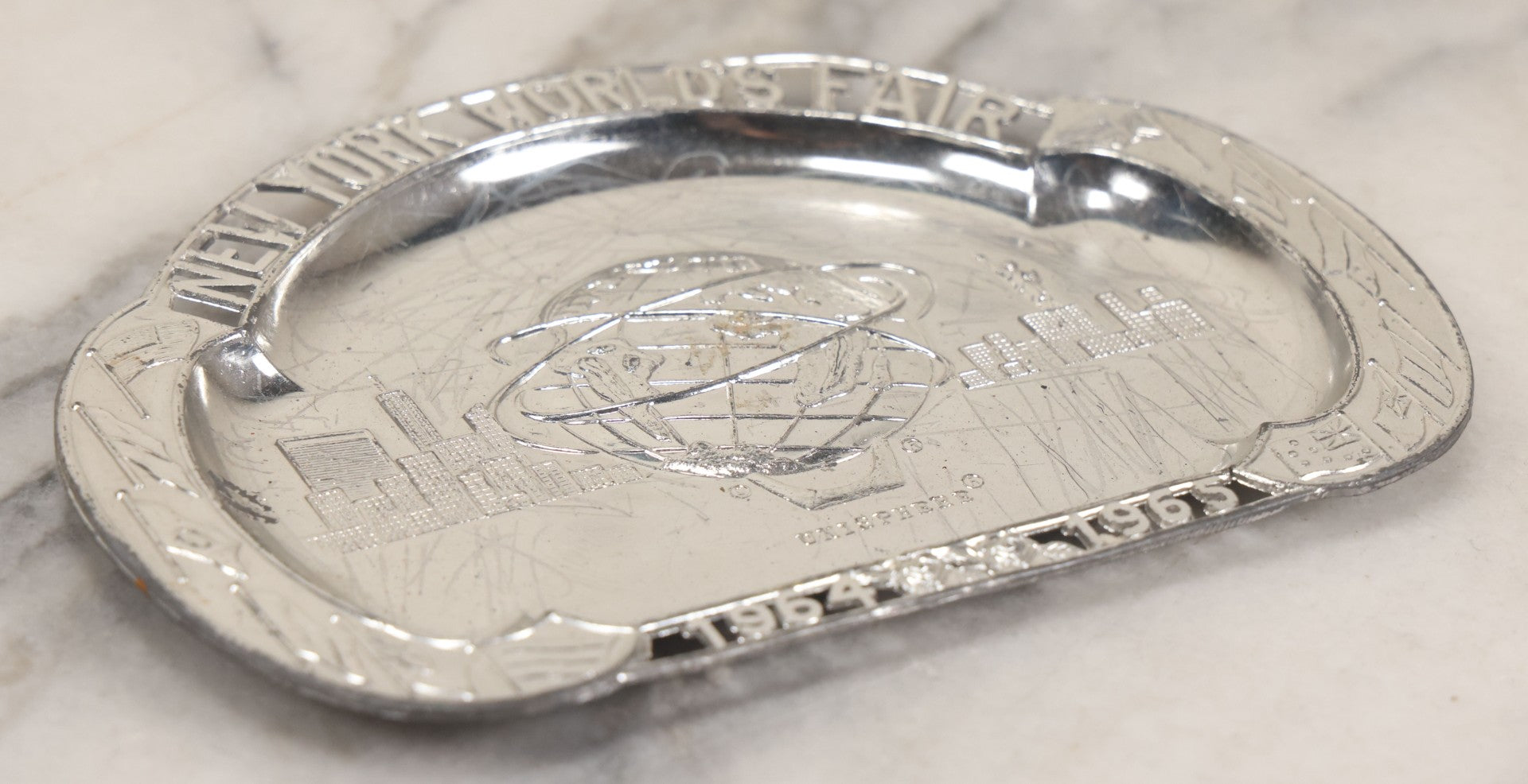 Lot 185 - New York World's Fair 1964–1965 Souvenir Metal Catch-All Tray