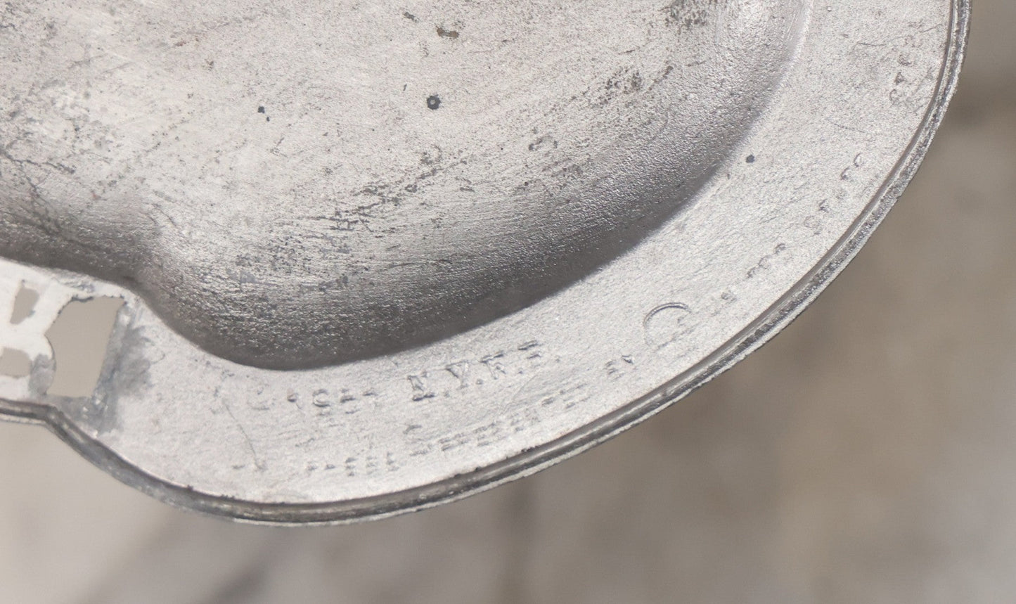 Lot 185 - New York World's Fair 1964–1965 Souvenir Metal Catch-All Tray