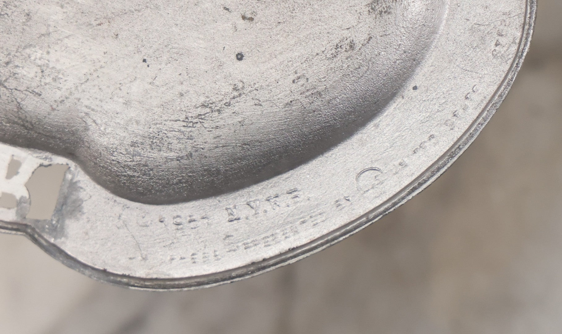 Lot 185 - New York World's Fair 1964–1965 Souvenir Metal Catch-All Tray