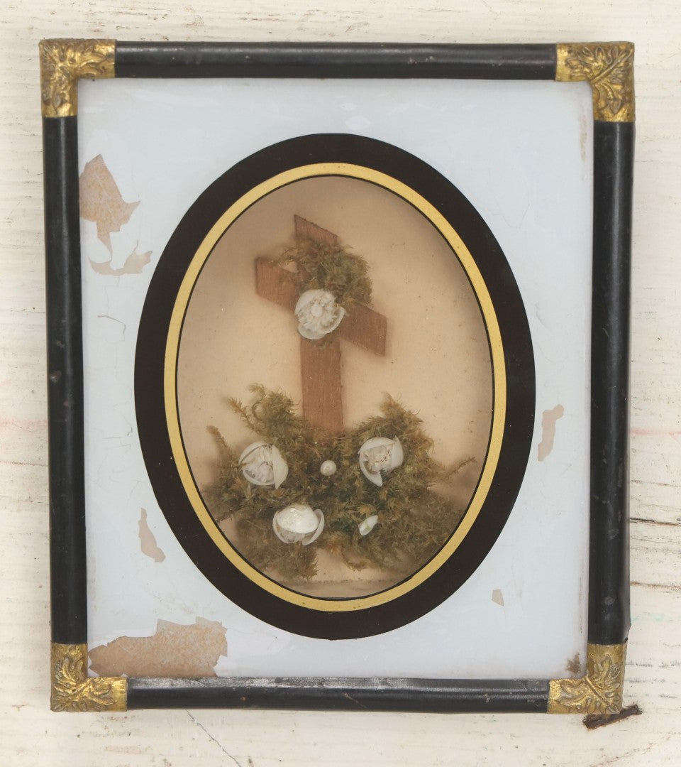 Lot 005 - Antique Shadow Box With Reverse Painted Glass And Seaweed, Shell, And Flower Cross Arrangement, Patented June 22, 1864, 5-1/4" x 6-1/8"
