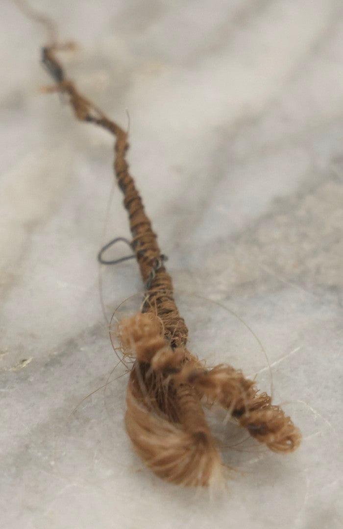 Lot 008 - Grouping Of Five Antique Victorian Human Hair Work Flowers With Beadwork Plus Fragment In Montgomery Ward & Co. Chicago Paper Box