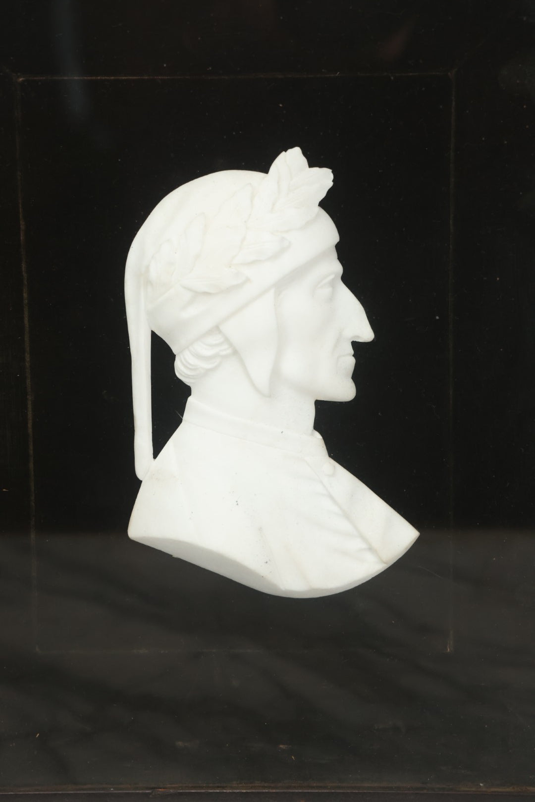 Lot 014 - Antique Shadowbox With Marble Bust In Profile Of Dante Alighieri, Black Velvet Backing, Frederick Keppel & Co., New York City, Marked No. D 355, 11" x 13-5/8"