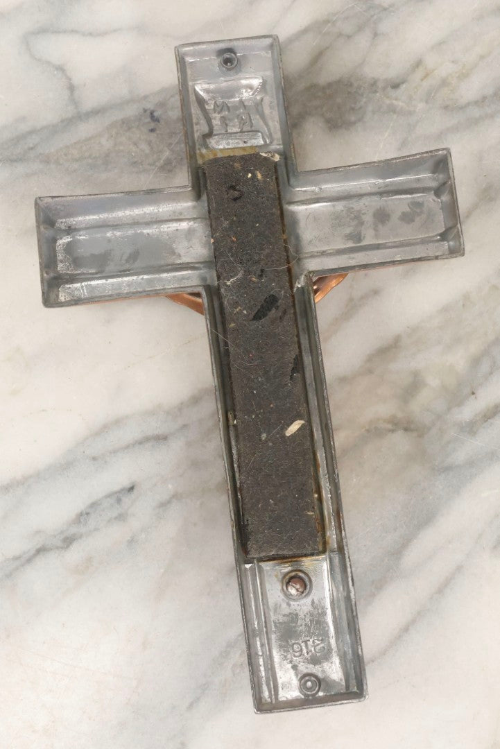 Lot 059 - Vintage Cast Metal Casket Crucifix With Bronze-Tone Finish, 6-3/8" x 10-1/8"