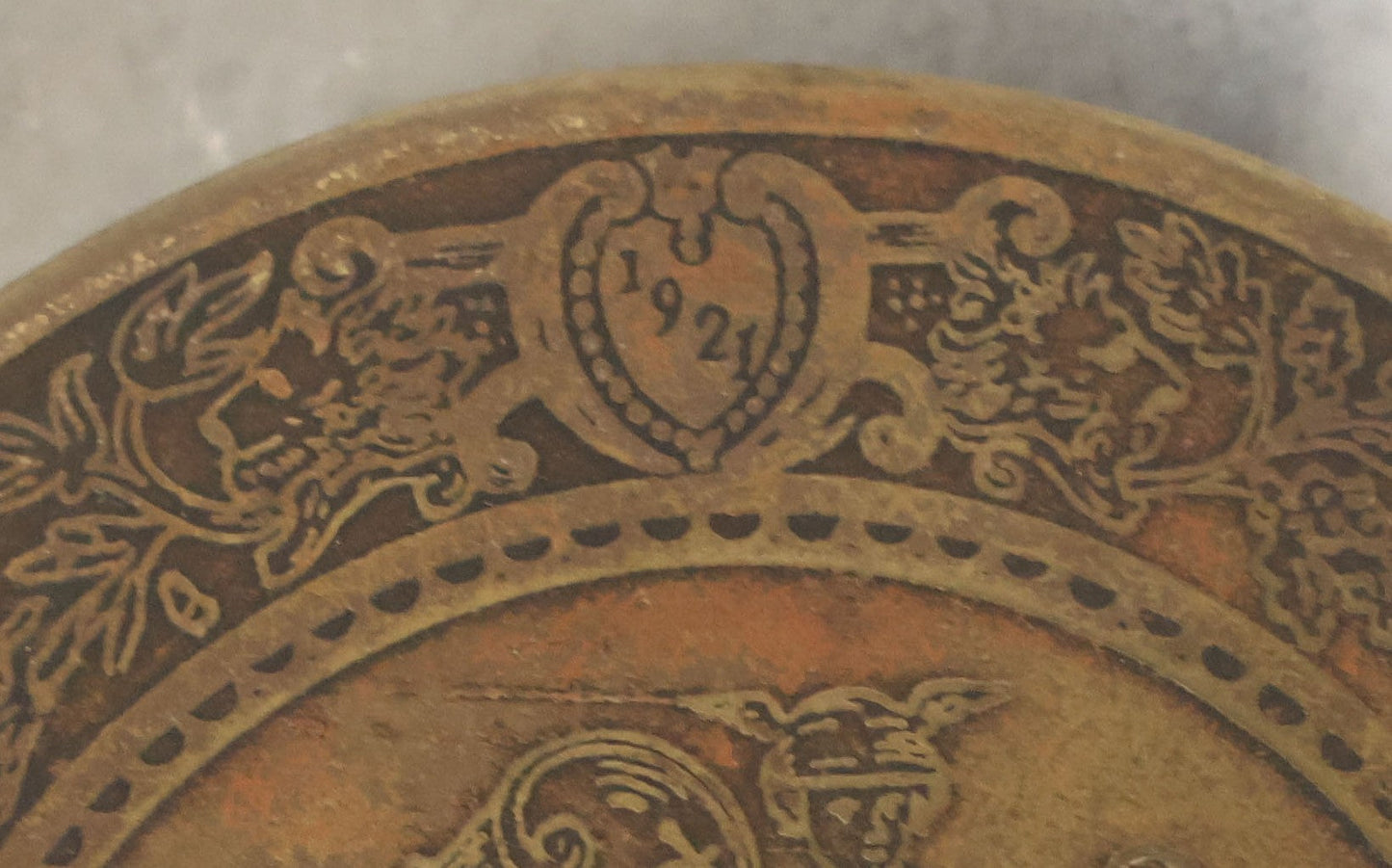 Lot 063 - Antique 1921 C. H. Hanson Co. Chicago Brass Advertising Paperweight With Ornate Crest And Motto "Handsome Is What Hanson Does," 3-3/8" Diameter