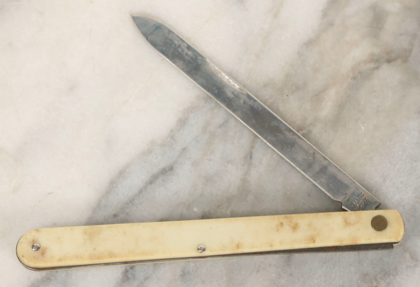 Lot 068 - Vintage Long And Narrow Pocket Knife With Bone Handle And 4.5" Blade, Colonial, Providence, Rhode Island, 5-7/8" L