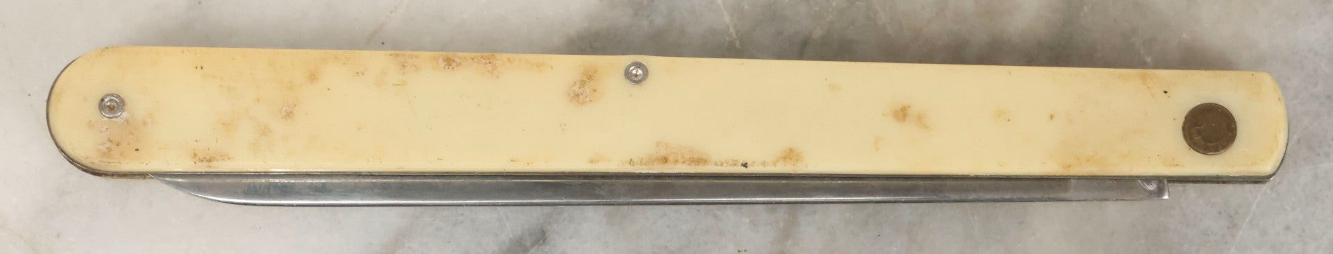 Lot 068 - Vintage Long And Narrow Pocket Knife With Bone Handle And 4.5" Blade, Colonial, Providence, Rhode Island, 5-7/8" L