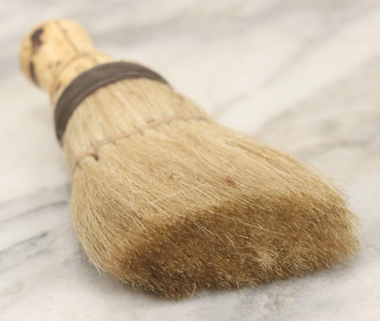 Lot 070 - Antique Horsehair Brush With Animal Bone Handle