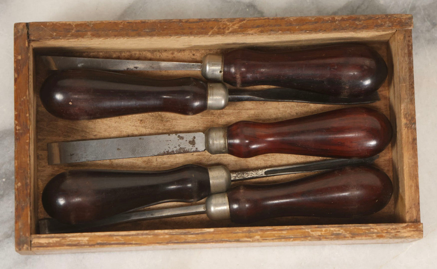Lot 073 - Antique Boxed Set Of Five Cast Steel Wood-Handled Carving Tools By Millers Falls Company, Millers Falls, Massachusetts, In Wood Box With Original Paper Label