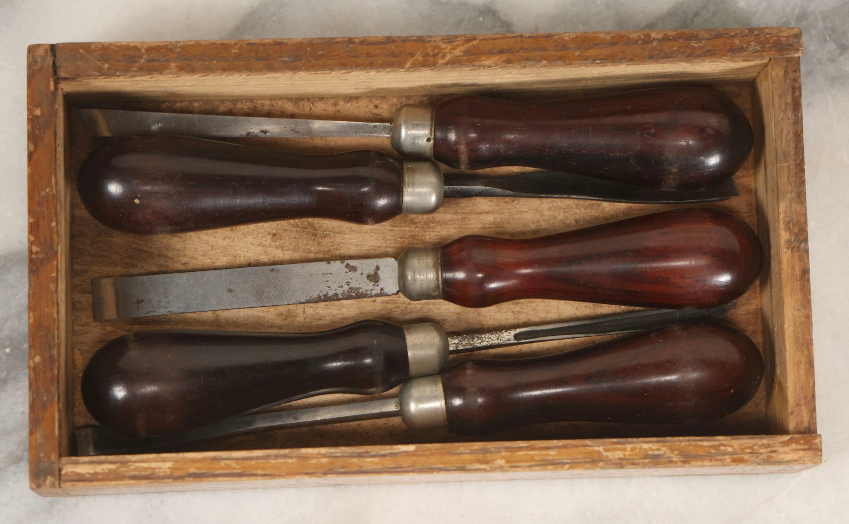 Lot 073 - Antique Boxed Set Of Five Cast Steel Wood-Handled Carving Tools By Millers Falls Company, Millers Falls, Massachusetts, In Wood Box With Original Paper Label
