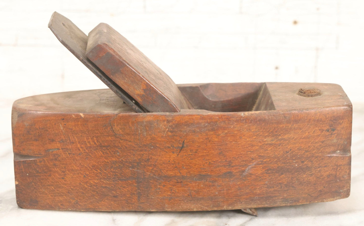 Lot 074 - Antique Handmade Coffin-Shaped Wood Plane With Engraved Pentagram Logo, Dated 1883, Marked U.A.C., Manufactured By A. Cumings, Boston, With Blade Present, 9-1/2" L
