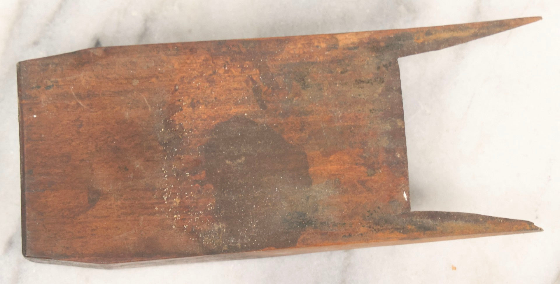 Lot 074 - Antique Handmade Coffin-Shaped Wood Plane With Engraved Pentagram Logo, Dated 1883, Marked U.A.C., Manufactured By A. Cumings, Boston, With Blade Present, 9-1/2" L
