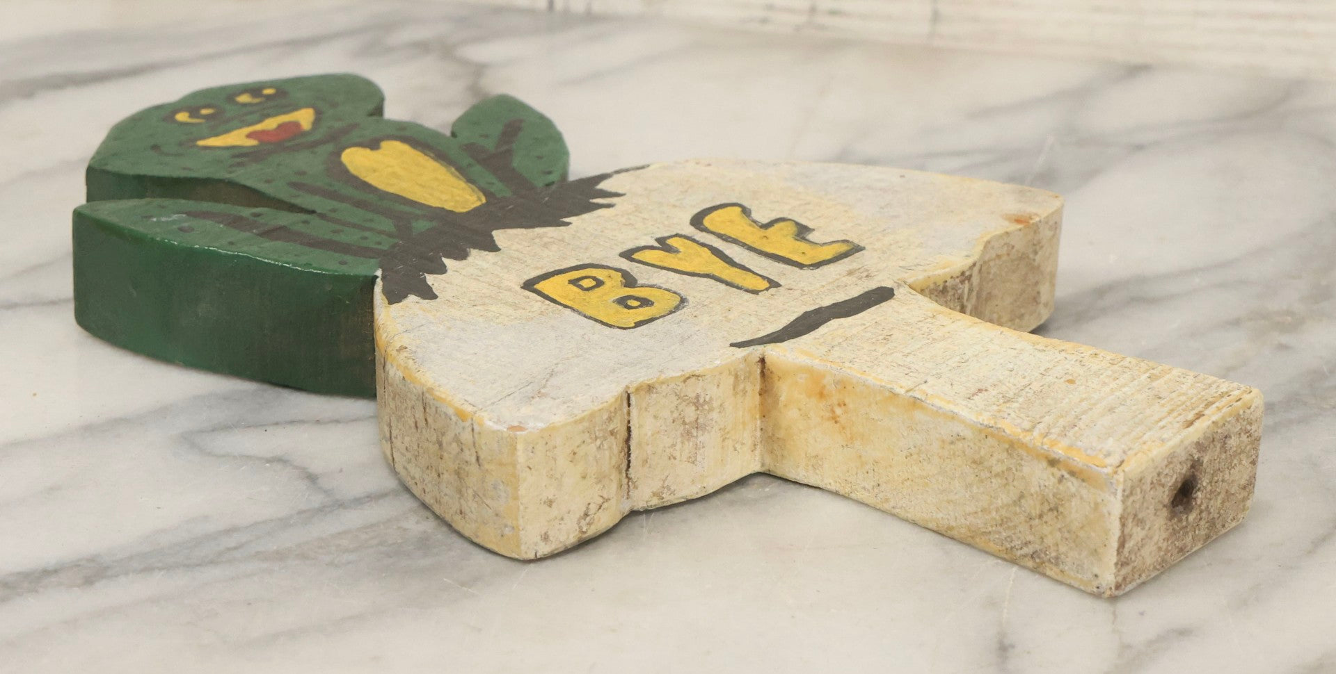 Lot 078 - Vintage Folk Art Scroll Cut Wood Frog On Mushroom With "Hi!" And "Bye" Painted Sides, 9-1/4" H