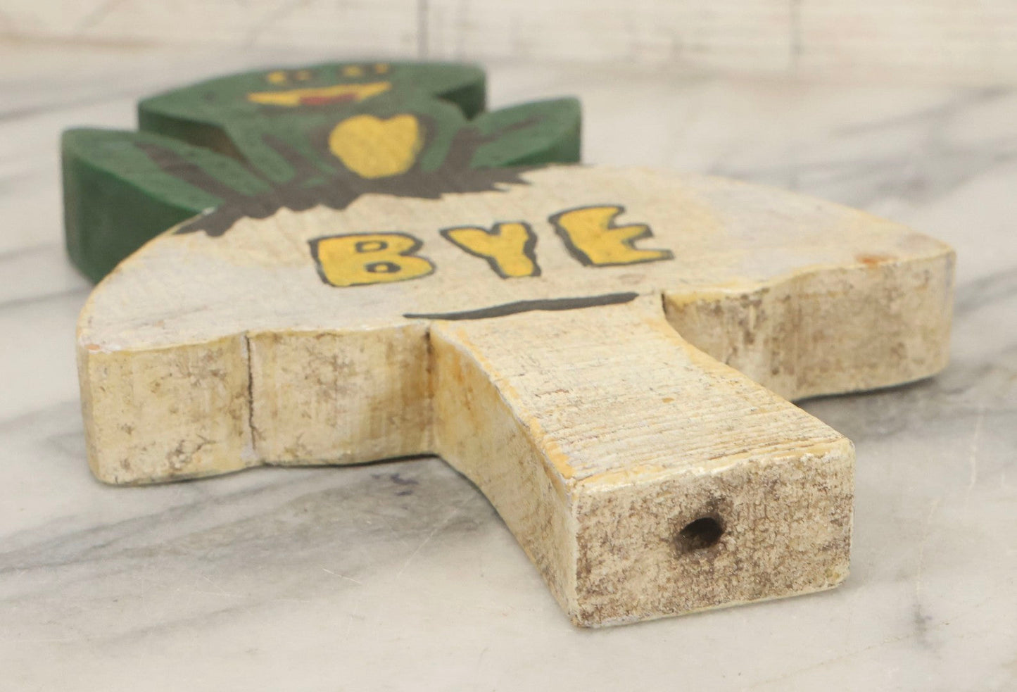 Lot 078 - Vintage Folk Art Scroll Cut Wood Frog On Mushroom With "Hi!" And "Bye" Painted Sides, 9-1/4" H