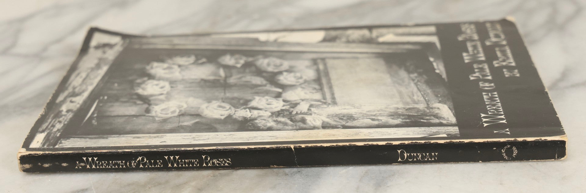 Lot 280 - "A Wreath Of Pale White Roses" Vintage Inscribed Paperback Novel By Erika Duncan, Published By Magic Circle Press, Weston, Ct, 1977, With Author's Signed Gift Inscription And Accompanying Postcard Invitation To Joint Book Release With Anaïs Nin