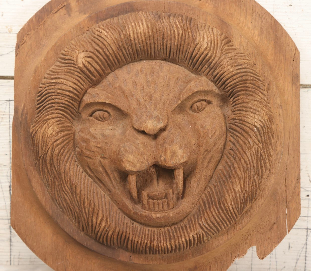 Lot 009 - Antique Carved Wooden Lion Relief Plaque Furntiure Remnant With Circular Border And Prominent Fangs