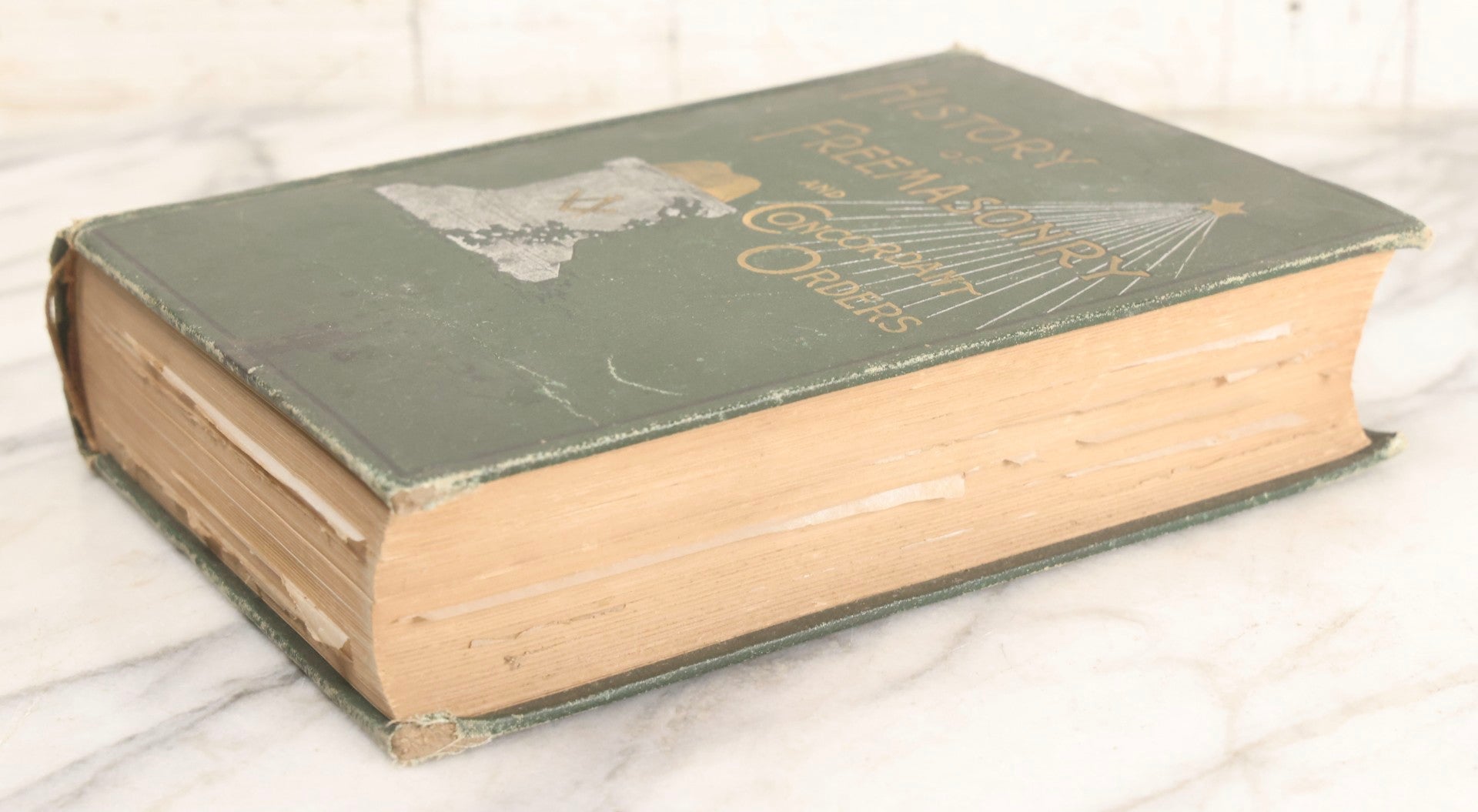 Lot 017 - "History Of Freemasonry And Concordant Orders" Antique Illustrated Masonic Reference Book By A Board Of Editors, Published By The Fraternity Publishing Company, Boston And New York, 1891