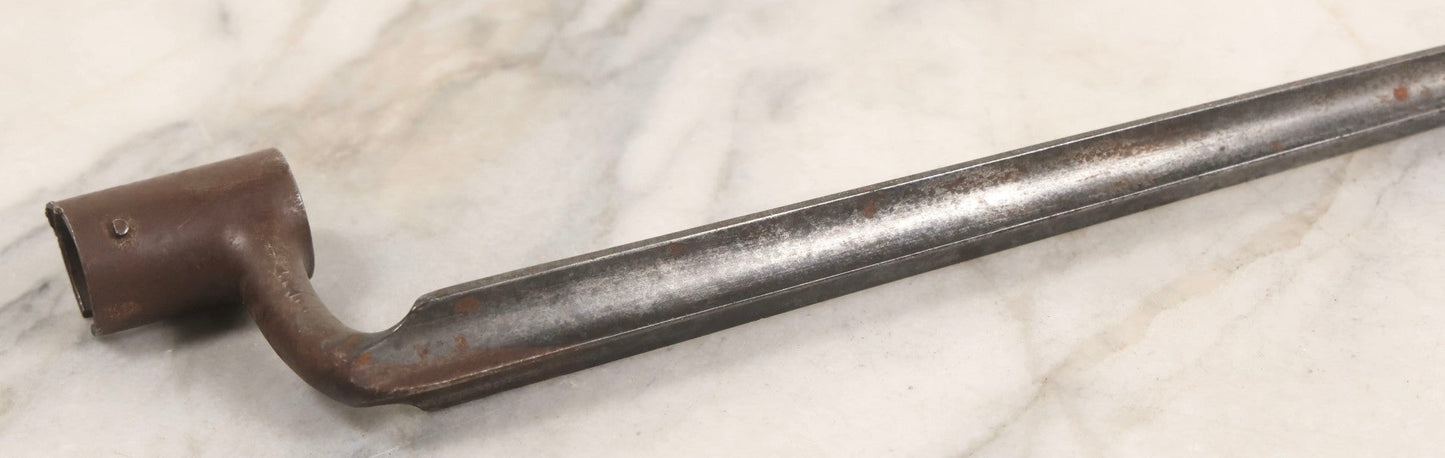 Lot 034 - Antique U.S. Socket Bayonet With "Us" Tang Stamp And Cylindrical Socket, Inconclusive Model/Authenticity, 19-1/2" L