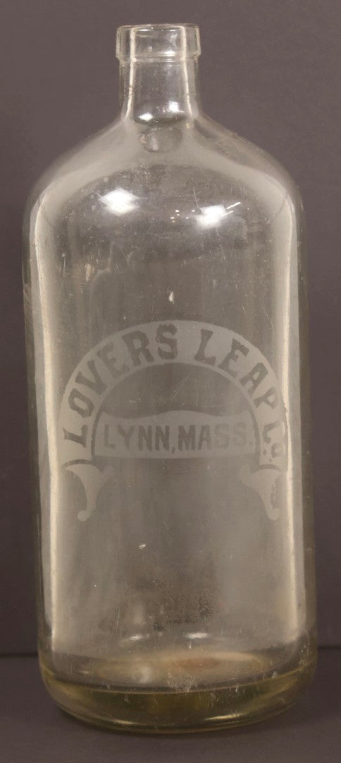 Lot 043 - Antique Lovers Leap Co. Etched Glass Seltzer Bottle, Lynn, Massachusetts, 9-1/8" H