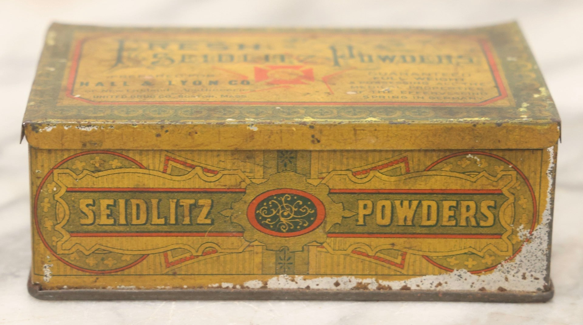 Lot 073 - Grouping Of Three Vintage And Antique Medical Tins — Boy Scouts Of America First Aid Kit, Seidlitz Powders, And Dustfoe No. 66 Respirator