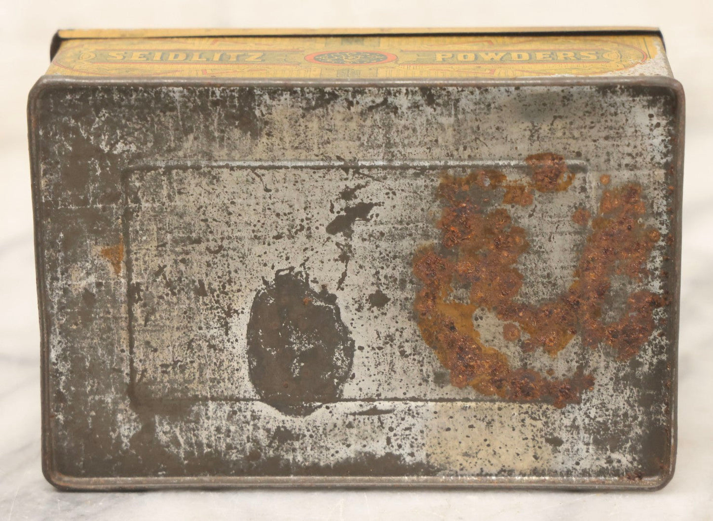 Lot 073 - Grouping Of Three Vintage And Antique Medical Tins — Boy Scouts Of America First Aid Kit, Seidlitz Powders, And Dustfoe No. 66 Respirator