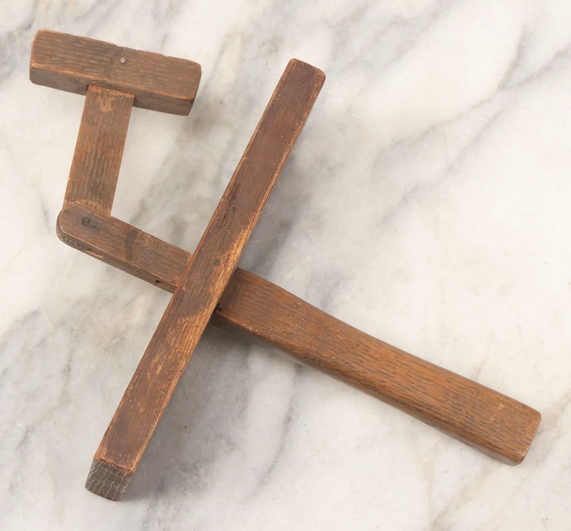 Lot 089 - Antique Folk Art Wooden Noisemaker With Swinging Jointed Hammer And Handle