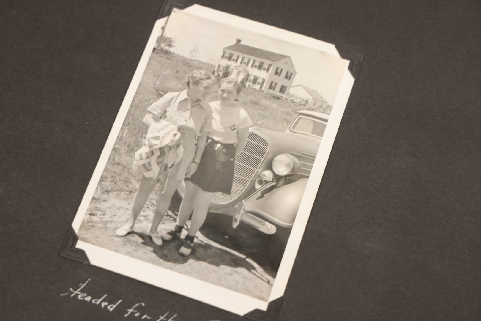 Lot 099 - Vintage Snapshot Photograph Album With 225+ Photos Of Travel And Family Life In New England And Beyond, 1925–1945