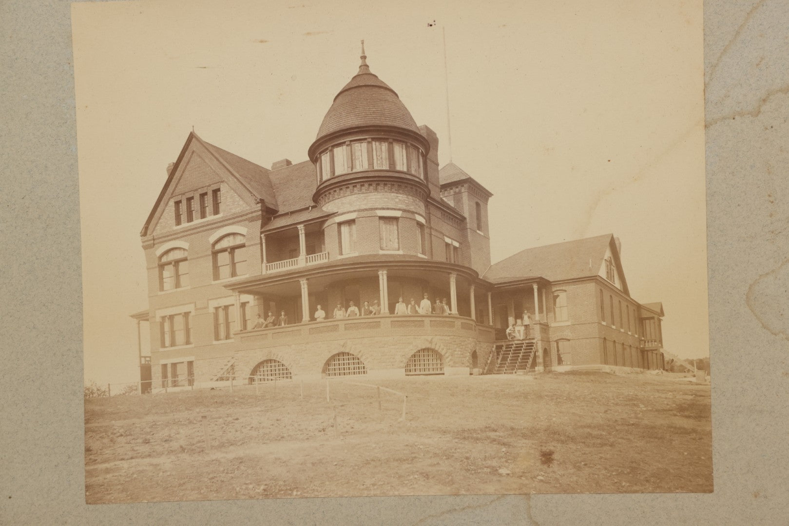 Lot 107 - Antique Boarded Occupational Photograph Of Construction Workers Building The New Hampshire Veterans Home, Tilton, New Hampshire, Photographed By Sanderson, Circa 1890