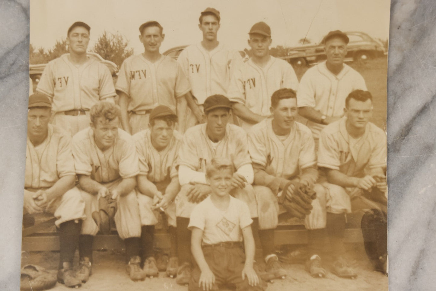 Lot 115 - Vintage Unmounted Glossy Photograph Of V.F.W. Baseball Team With Early Automobiles In Background
