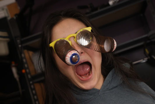 Lot 178 - Vintage Pair Of "Slinky Eyes" Action Novelty Toy Glasses In Original Store Display Box By James Industries, Paoli, Pennsylvania