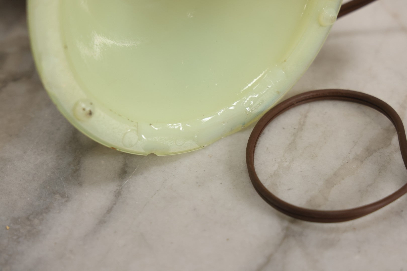 Lot 009 - Vintage Electric Desk Fan With Wavy Wire Cage And Green And Brown Slag Glass Base, Glows Under Black Light, Working Condition, 11-3/4" H