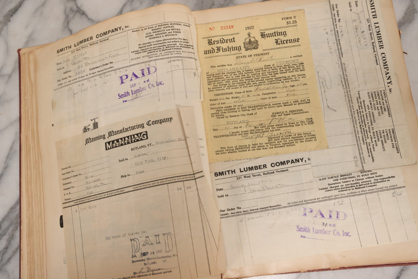 Lot 026 - Antique 1901 Manning, Maxwell & Moore Of New York Machine Tools Catalogue Used As Scrapbook And Receipt Book By Dwight H. Buxton Of Rutland, Vermont, Containing Receipts, Letters, Billheads, And Industrial Illustrations
