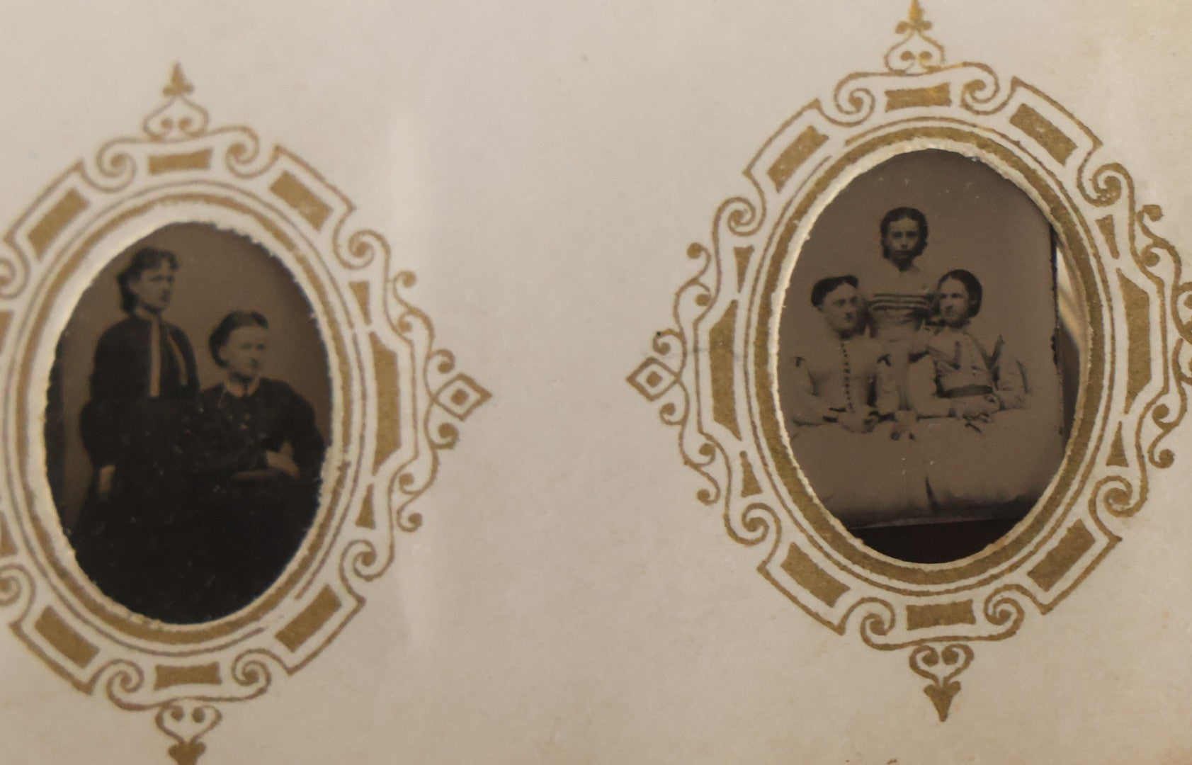 Lot 041 - Antique Complete Gem Tintype Photo Album Containing 96 Images On 12 Double-Sided Pages, Including Boy With Dog, Group And Pair Portraits, And Finely Executed Individual Studies