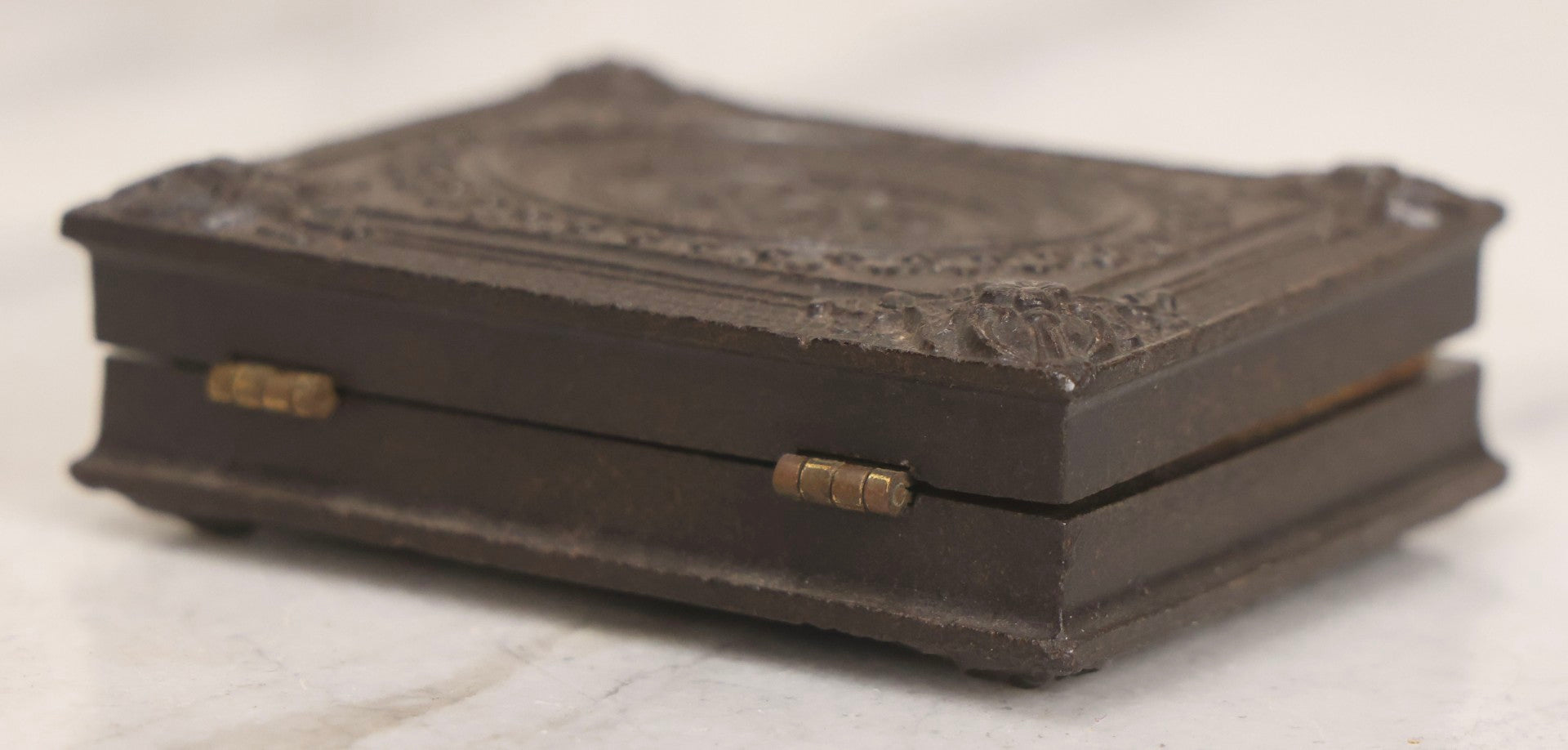 Lot 052 - Antique 1/9th Plate Ambrotype Photograph Of Young Woman In Flower-Patterned Dress In Thermoplastic Union Case Patented By S. Peck 1854 And H. Halverson 1855