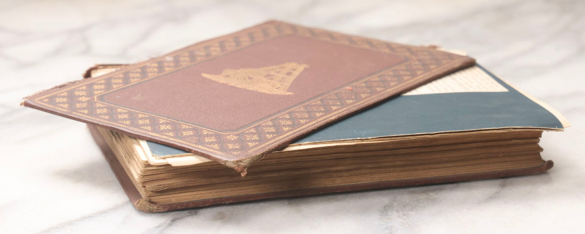 Lot 067 - "God's Glory In The Heavens" Antique Astronomical And Religious Book By William Leitch, Published By Alexander Strahan, London And New York, 1866, Note Front Cover Detached