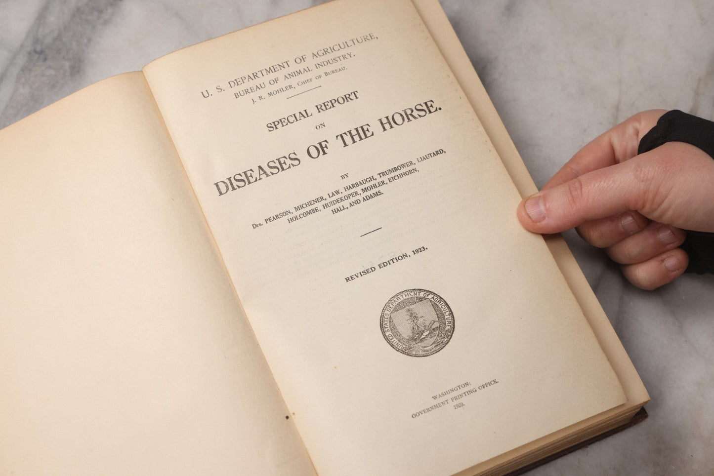 Lot 072 - "Diseases Of The Horse" Antique Veterinary Reference Book, U.S. Department Of Agriculture, Bureau Of Animal Industry, Government Printing Office, Washington, 1923