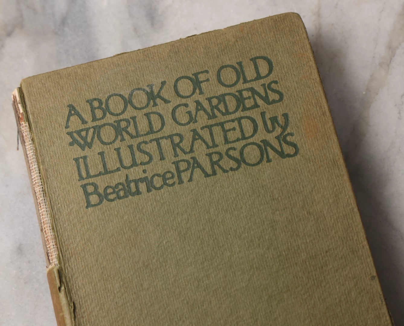 Lot 075 - “A Book Of Old World Gardens” Antique Book Of Gardening Essays Illustrated By Beatrice Parsons, Edited By Alfred H. Hyatt, T. N. Foulis, London & Edinburgh, 1912