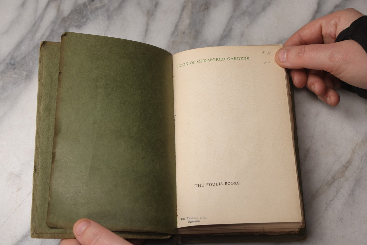 Lot 075 - “A Book Of Old World Gardens” Antique Book Of Gardening Essays Illustrated By Beatrice Parsons, Edited By Alfred H. Hyatt, T. N. Foulis, London & Edinburgh, 1912