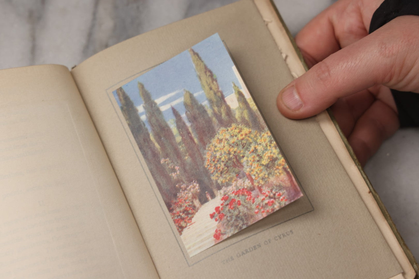 Lot 075 - “A Book Of Old World Gardens” Antique Book Of Gardening Essays Illustrated By Beatrice Parsons, Edited By Alfred H. Hyatt, T. N. Foulis, London & Edinburgh, 1912