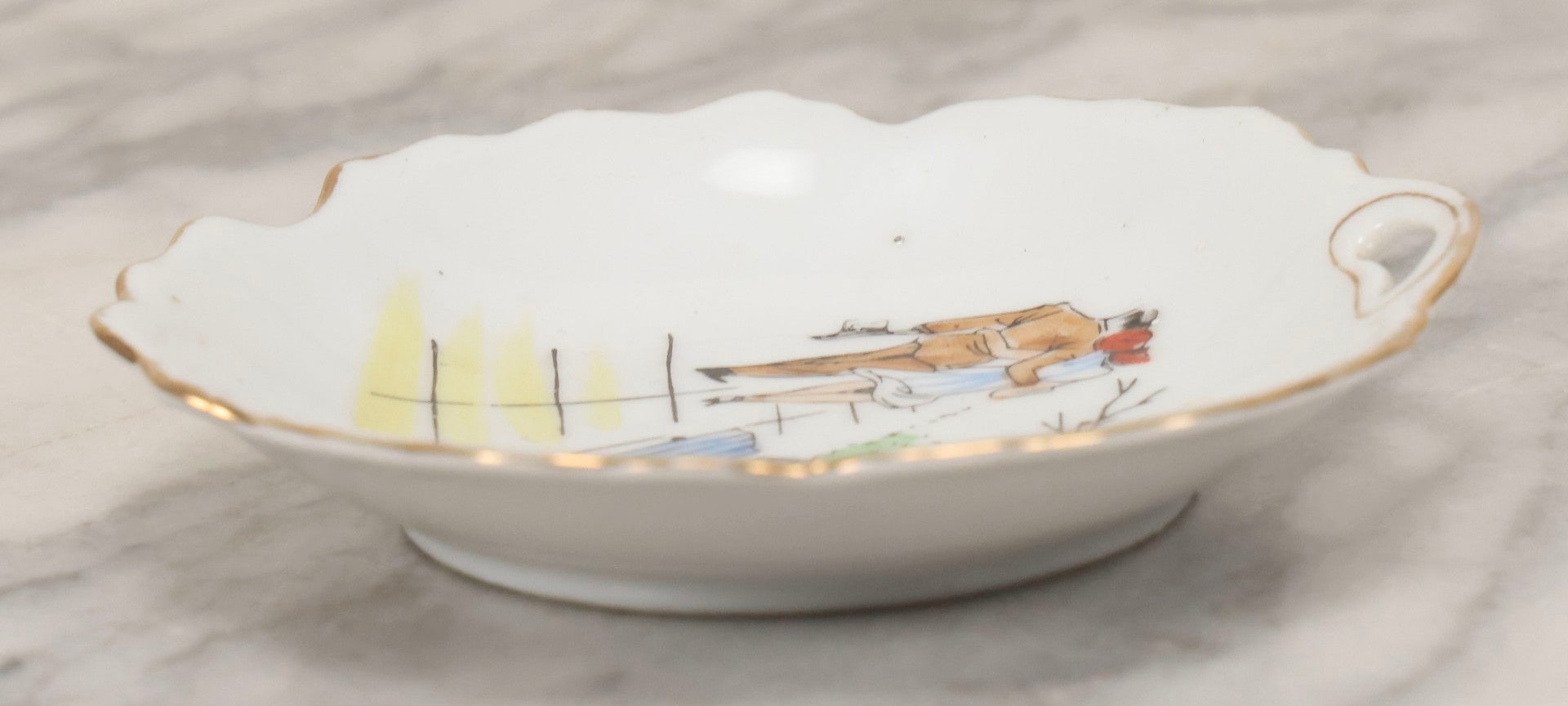 Lot 093 - Vintage Painted Porcelain Novelty Dish With Flirty Couple And Wet Paint Scene, Likely Made In Japan, 4-3/4" Diameter