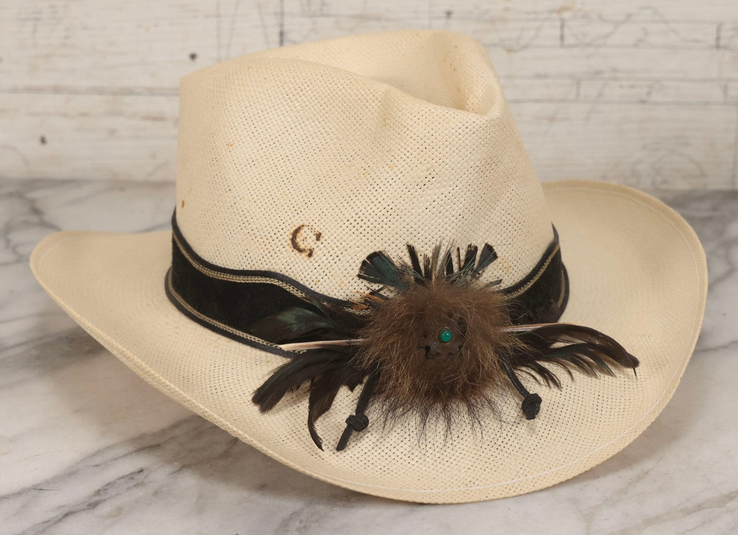 Lot 103 - Modern “A Genuine Charlie 1 Horse Original” White Straw Cowboy Hat, Made In U.S.A.., Size Medium