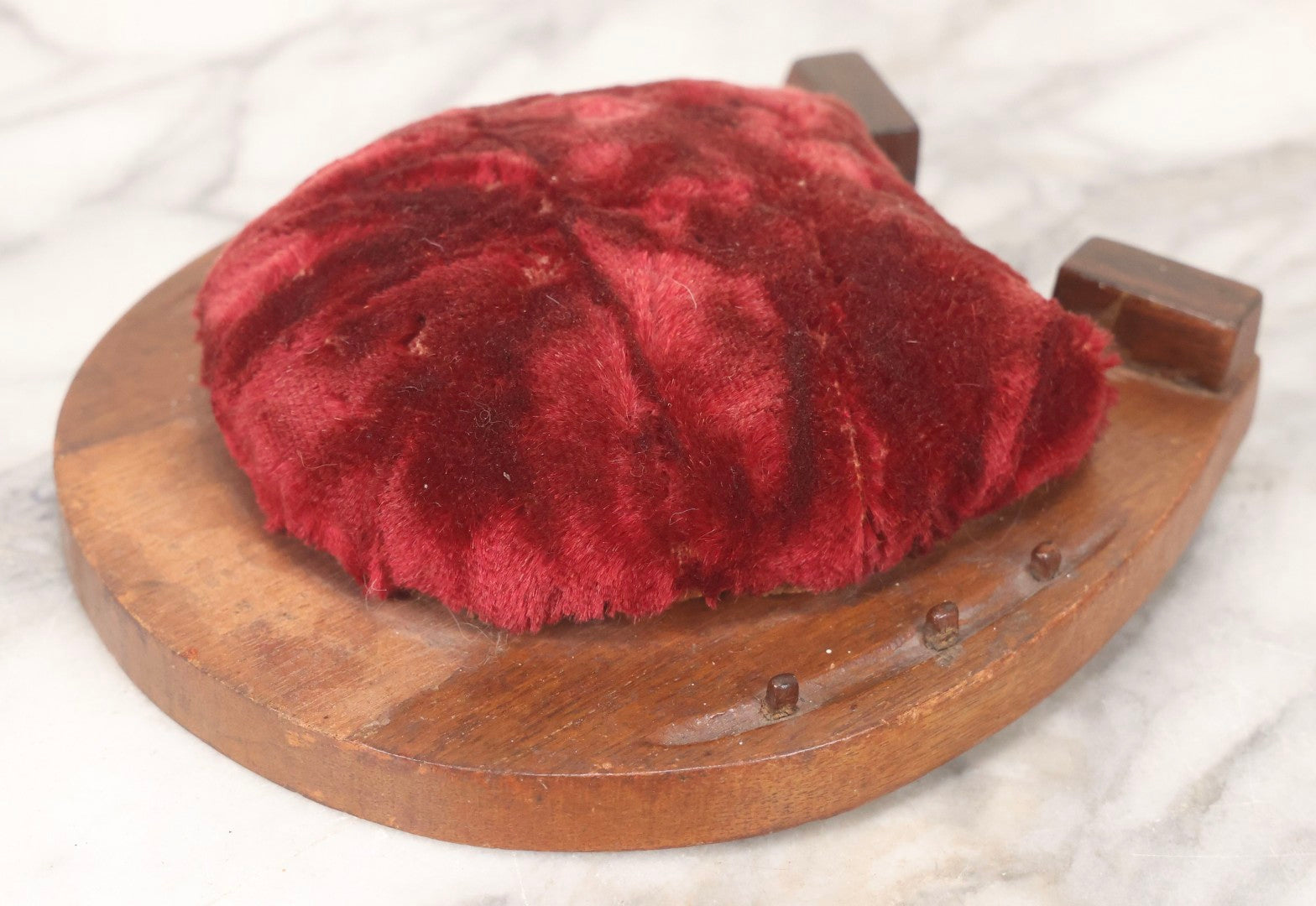 Lot 115 - Antique Wooden Horseshoe Wall Hanger With Red Velvet Pincushion And Wire Hanger