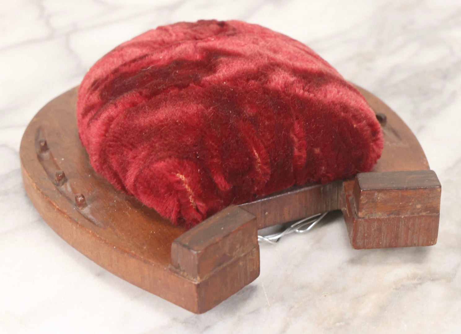 Lot 115 - Antique Wooden Horseshoe Wall Hanger With Red Velvet Pincushion And Wire Hanger