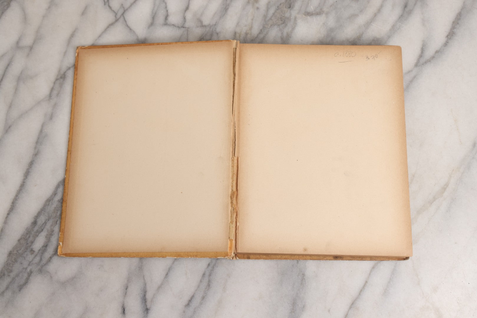 Lot 027 - "Wild Adventures In Wild Places" Antique Sporting And Adventure Book By Gordon Stables, M.D., R.N., Published By Cassell And Company, Limited, London, Paris, New York And Melbourne, Circa 1888