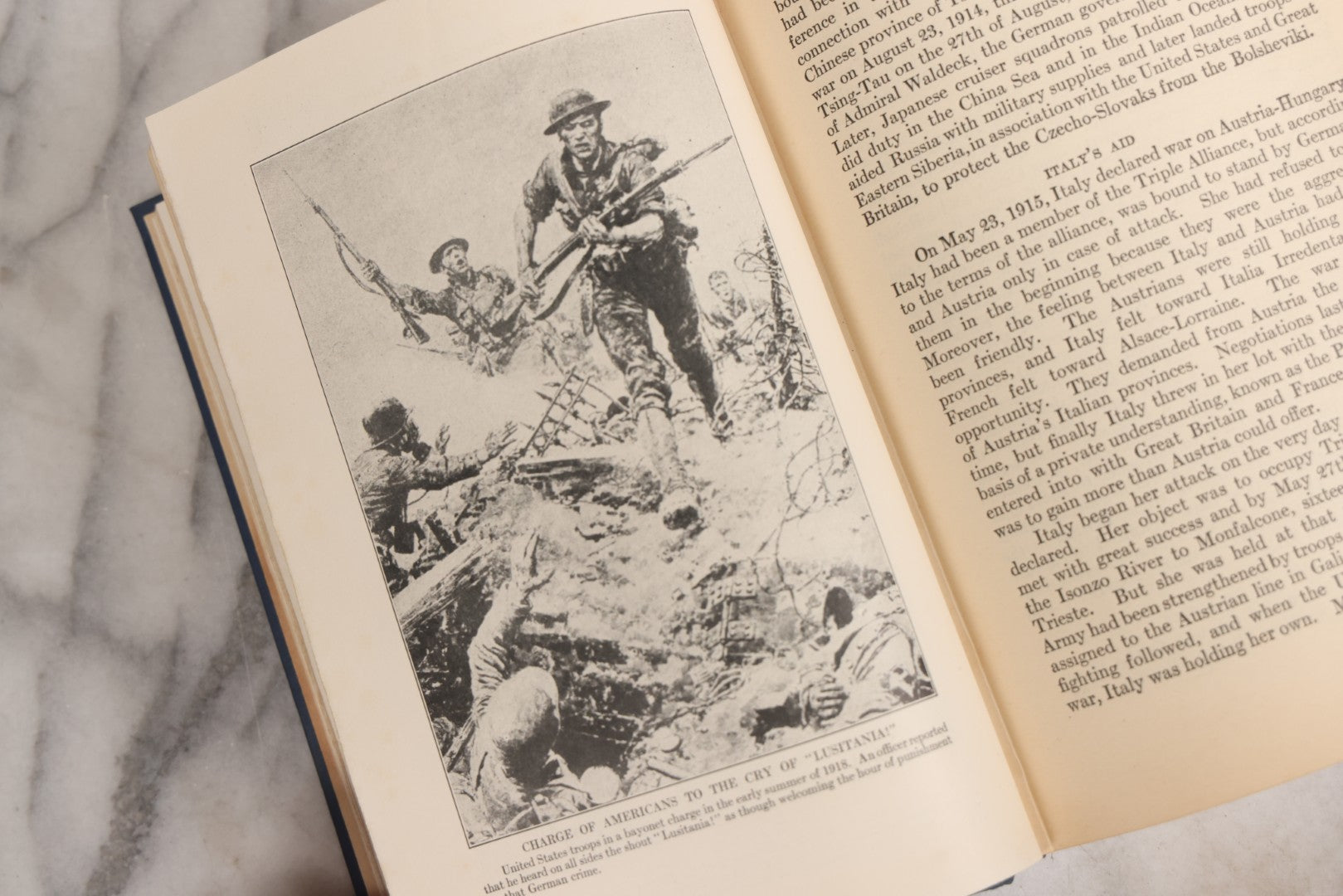 Lot 029 - "America's Part In The World War" Antique WWI History Book By Richard J. Beamish And Francis A. March, Ph.D., With Introduction By General John J. Pershing, 1919